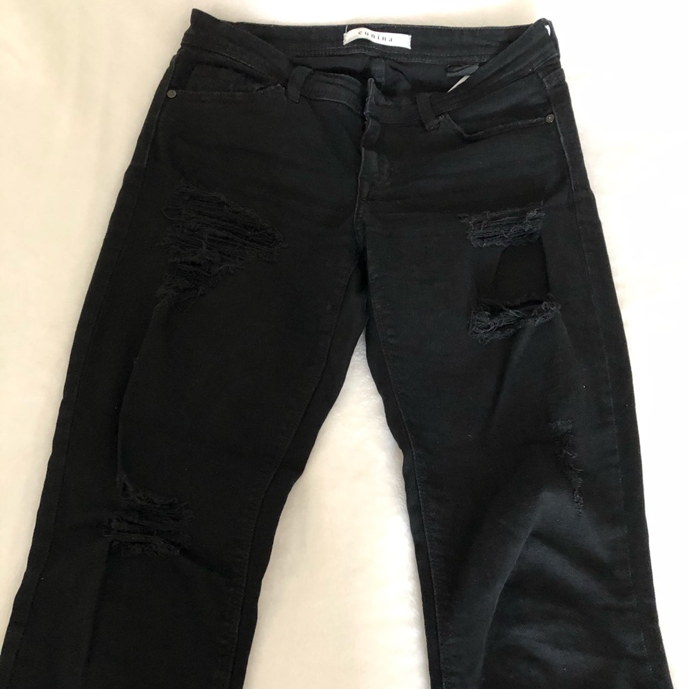 Black ripped jeans size 7
